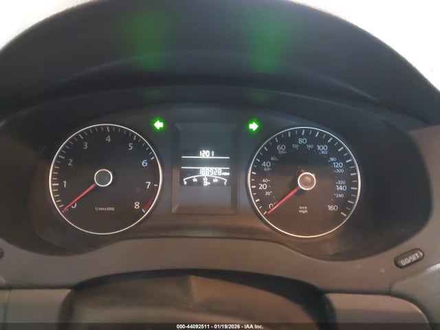 44092511 :رقم المزاد ، 3VWD07AJ4EM236461 vin ، 2014 Volkswagen Jetta 1.8t Se مزاد بيع