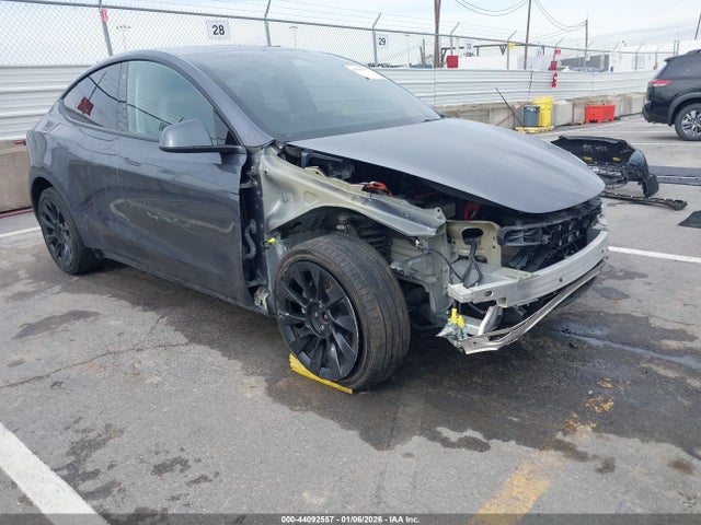 2022 TESLA MODEL Y 7SAYGDEE1NF436944 Photo 0