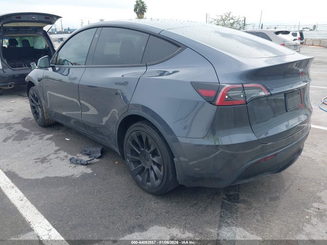 2022 TESLA MODEL Y 7SAYGDEE1NF436944 Photo 2