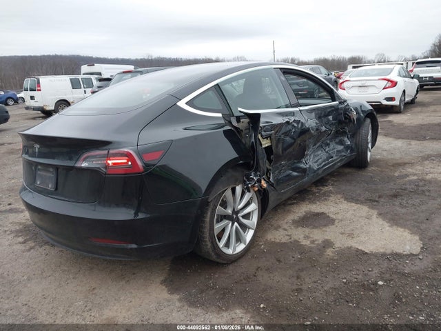2020 TESLA MODEL 3 5YJ3E1EA4LF792925 Photo 3