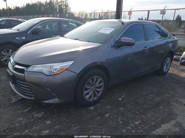 Toyota CAMRY LE 2016 4T4BF1FK7GR564271 Image 2