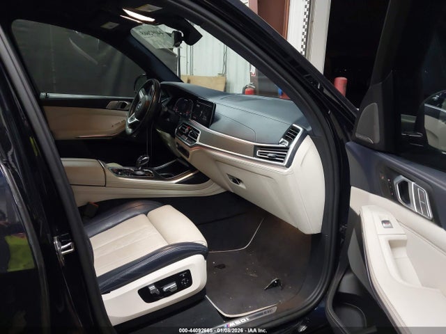 2022 BMW X7 5UXCX6C03N9J68840 Photo 4