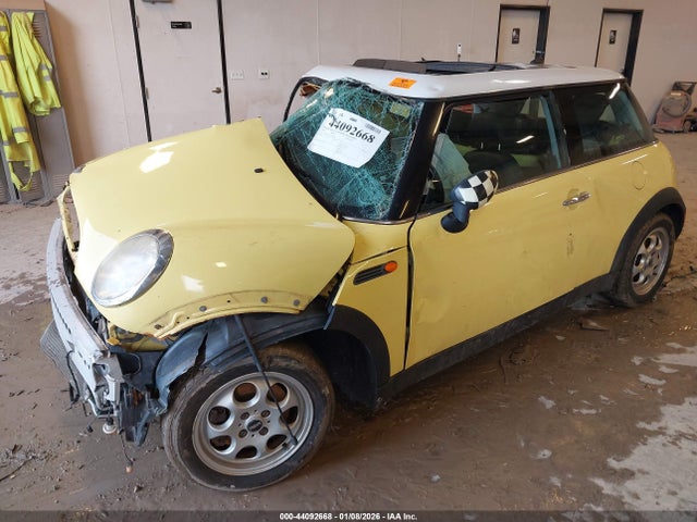 2005 MINI COOPER WMWRC33505TK60506 Photo 1