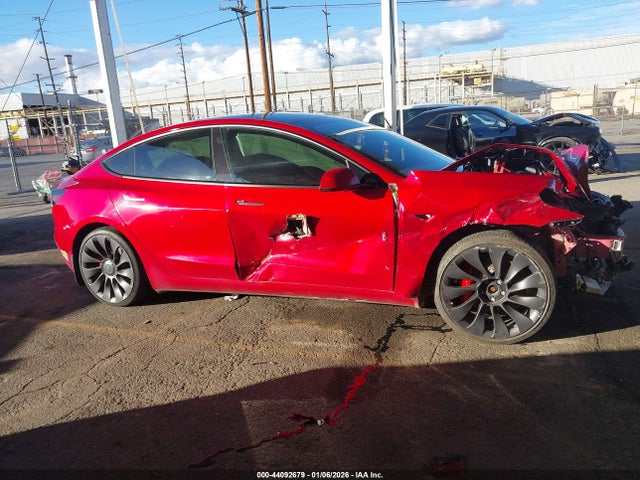 Продаж на аукціоні авто 2021 Tesla Model 3 Performance Dual Motor All-wheel Drive, vin: 5YJ3E1EC2MF035461, номер лоту: 44092679