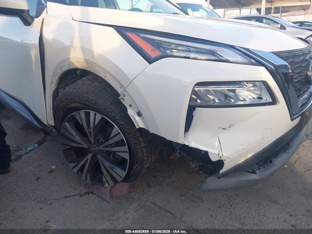 JN8BT3BAXPW433974 Nissan Rogue Sv Fwd