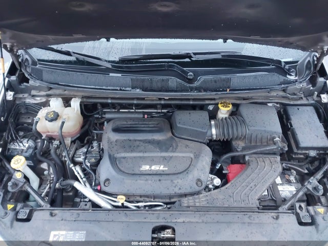 Chrysler Pacifica Limited 2017 2C4RC1GG8HR634844 Image 10