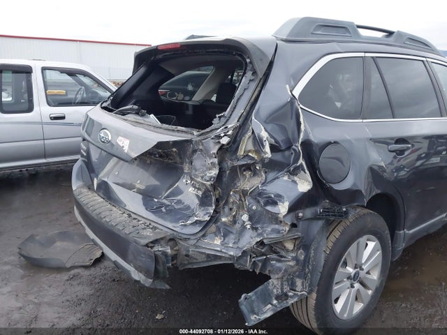 Subaru Outback 2.5i Premium 2015 4S4BSACC3F3228222 Image 18