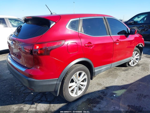 JN1BJ1CP3HW035275 Nissan Rogue Sport S