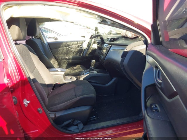 JN1BJ1CP3HW035275 Nissan Rogue Sport S