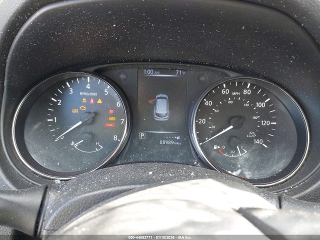 JN1BJ1CP3HW035275 Nissan Rogue Sport S