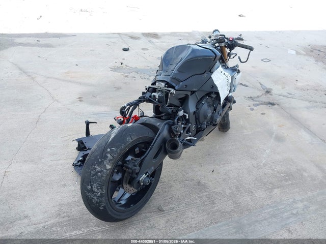 JYARNA7E5SA000651 Yamaha Yzf1000