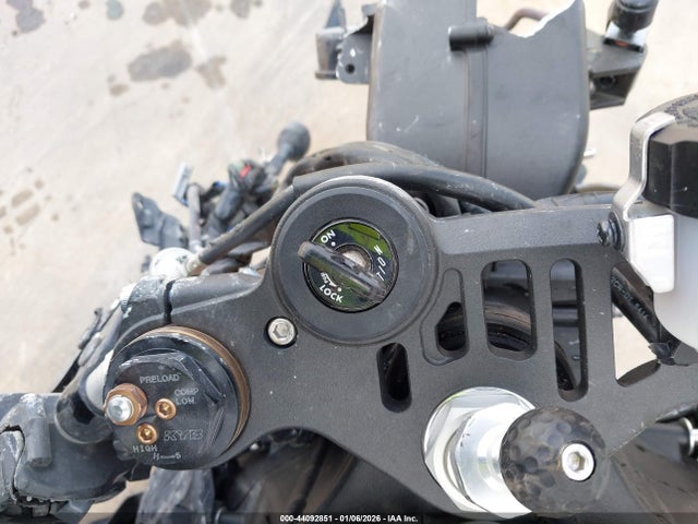 JYARNA7E5SA000651 Yamaha Yzf1000