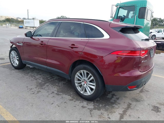 2017 JAGUAR F-PACE SADCK2BV2HA489538 Photo 2