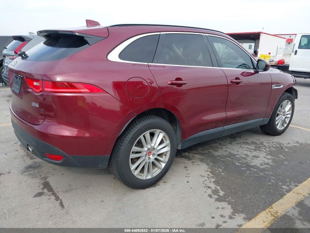 2017 JAGUAR F-PACE SADCK2BV2HA489538 Photo 3
