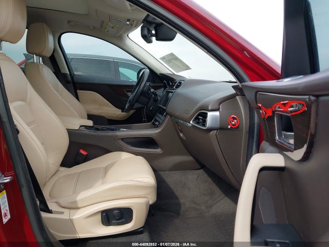 2017 JAGUAR F-PACE SADCK2BV2HA489538 Photo 4