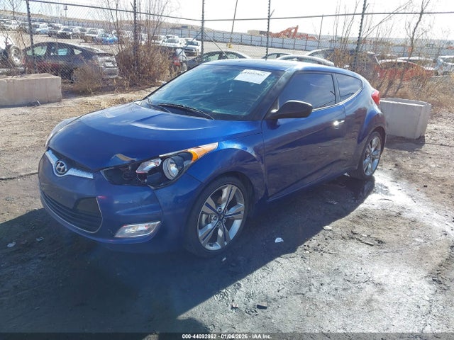 Hyundai Veloster Value Edition 2017 KMHTC6AD2HU315908 Image 2