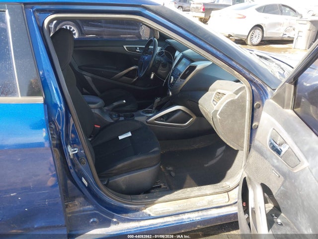 Hyundai Veloster Value Edition 2017 KMHTC6AD2HU315908 Image 5