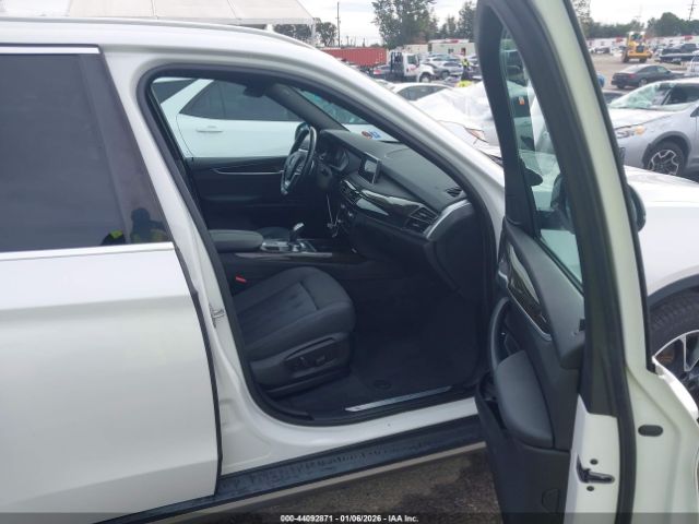 2018 BMW X5 5UXKR2C53J0Z19136 Photo 4