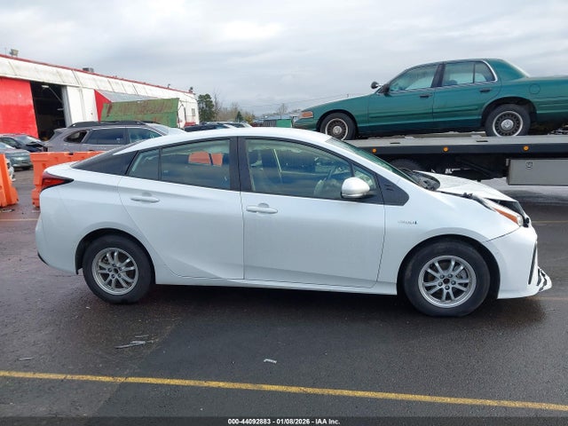 JTDKAMFU8N3156235 Toyota Prius Le