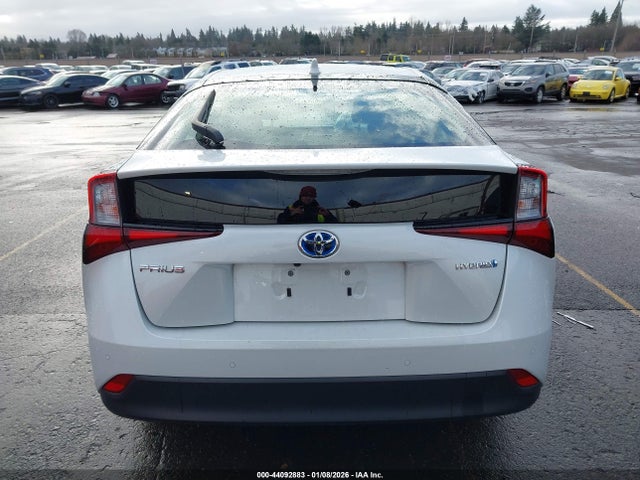 JTDKAMFU8N3156235 Toyota Prius Le