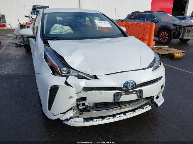 JTDKAMFU8N3156235 Toyota Prius Le