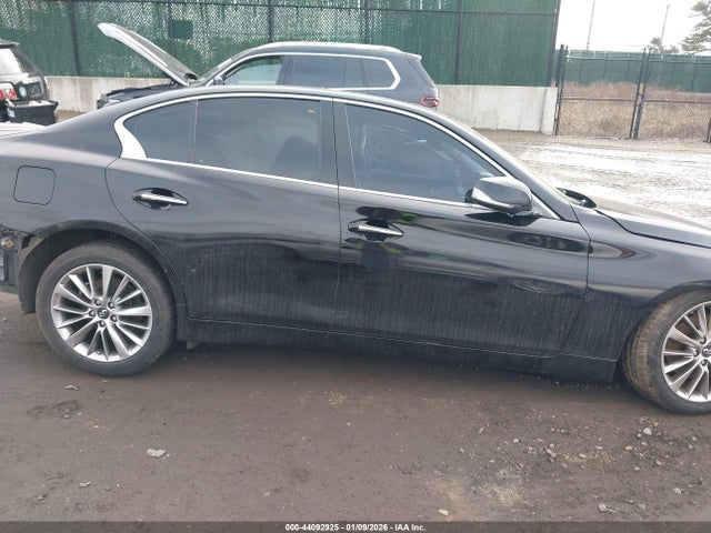 Продажа на аукционе авто 2018 Infiniti Q50 3.0t Luxe, vin: JN1EV7AP4JM363913, номер лота: 44092925