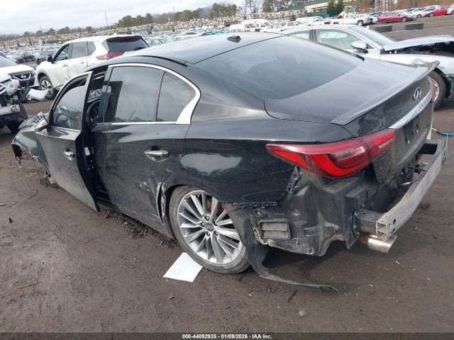 2018 INFINITI Q50 JN1EV7AP4JM363913 Photo 2
