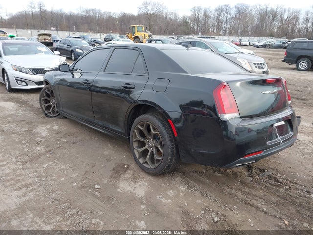 2017 CHRYSLER 300 2C3CCABG1HH593898 Photo 2