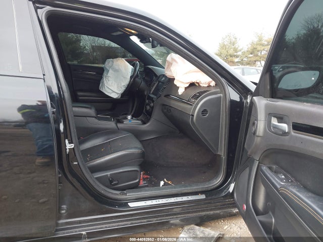 2017 CHRYSLER 300 2C3CCABG1HH593898 Photo 4