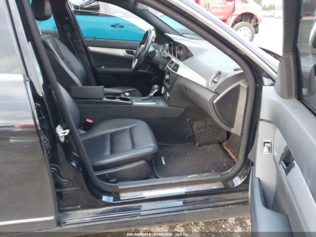 2012 MERCEDES-BENZ C 300 WDDGF8BB7CR191237 Photo 4