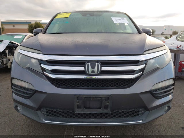 Honda Pilot Touring 2017 5FNYF5H96HB024236 Image 12