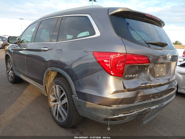 Honda Pilot Touring 2017 5FNYF5H96HB024236 Image 3