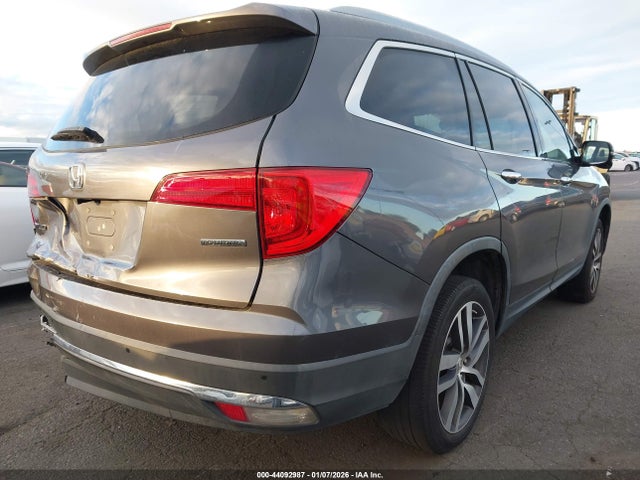 Honda Pilot Touring 2017 5FNYF5H96HB024236 Image 4