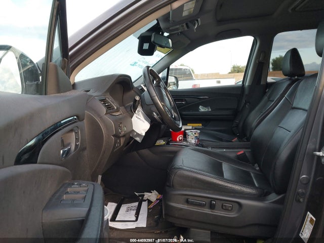 Honda Pilot Touring 2017 5FNYF5H96HB024236 Image 5