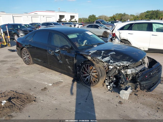 2021 AUDI S8 WAU8SBF8XMN025354