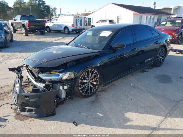 2021 AUDI S8 WAU8SBF8XMN025354 Photo 1