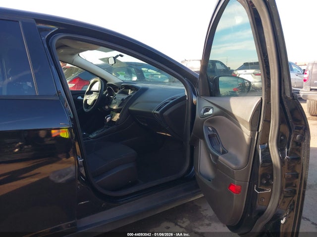 Ford FOCUS SE 2016 1FADP3F25GL246662 Image 5
