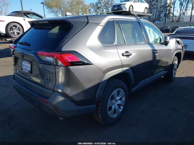 Toyota RAV4 LE 2023 2T3K1RFV5PC221047 Image 4