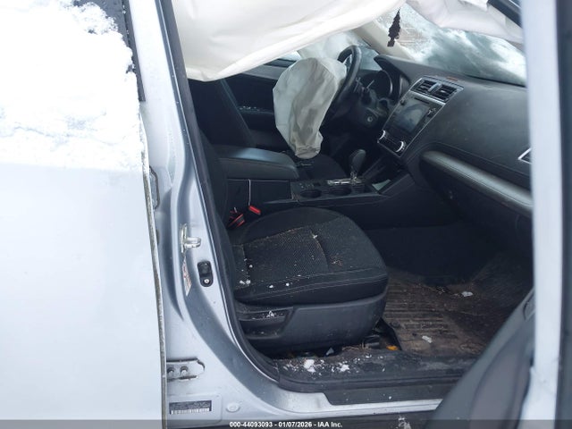 Subaru Outback 2.5i Premium 2018 4S4BSACCXJ3301708 Image 5