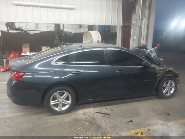 1G1ZB5STXMF044945 Chevrolet Malibu Fwd Ls