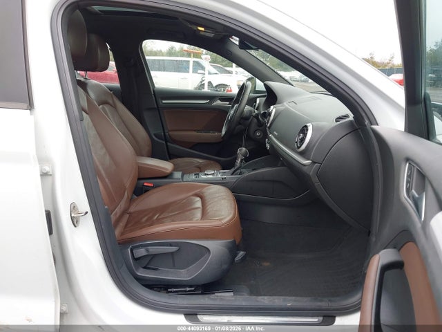 2017 AUDI A3 WAUB8GFF5H1030992 Photo 4