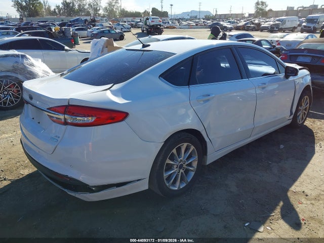 44093172 :رقم المزاد ، 3FA6P0HD7HR257946 vin ، 2017 Ford Fusion Se مزاد بيع