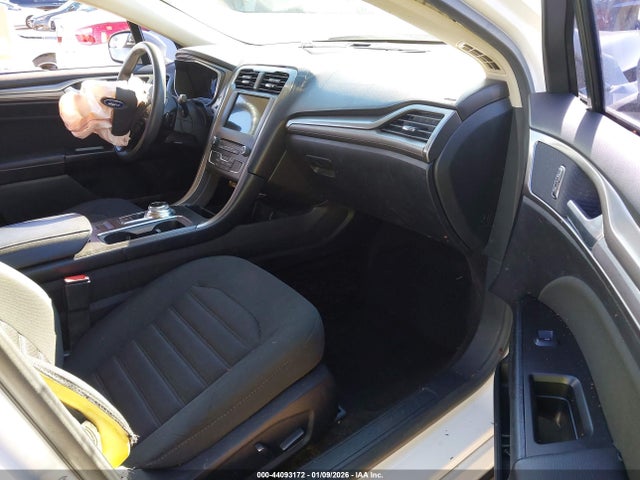 44093172 :رقم المزاد ، 3FA6P0HD7HR257946 vin ، 2017 Ford Fusion Se مزاد بيع