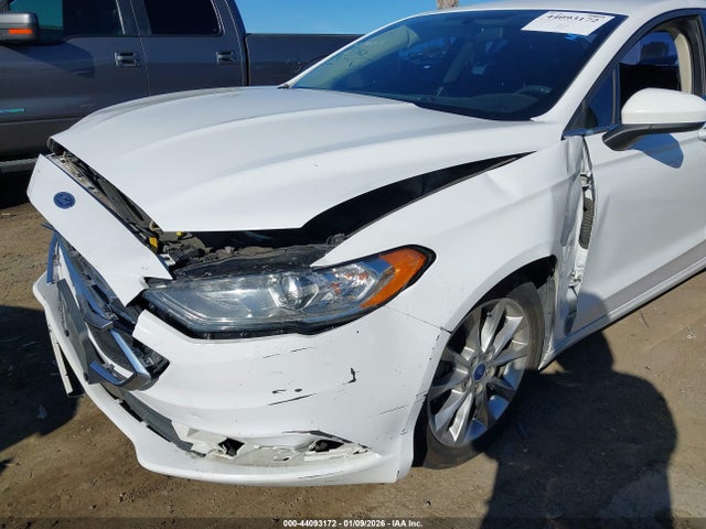 44093172 :رقم المزاد ، 3FA6P0HD7HR257946 vin ، 2017 Ford Fusion Se مزاد بيع