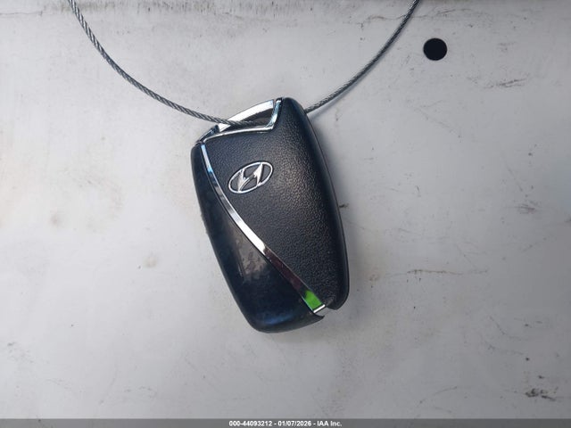 5XYZU3LB7HG483082 Hyundai Santa Fe Sport 2.4l