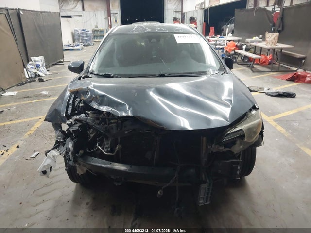 5YFBURHE9HP571652 Toyota COROLLA LE