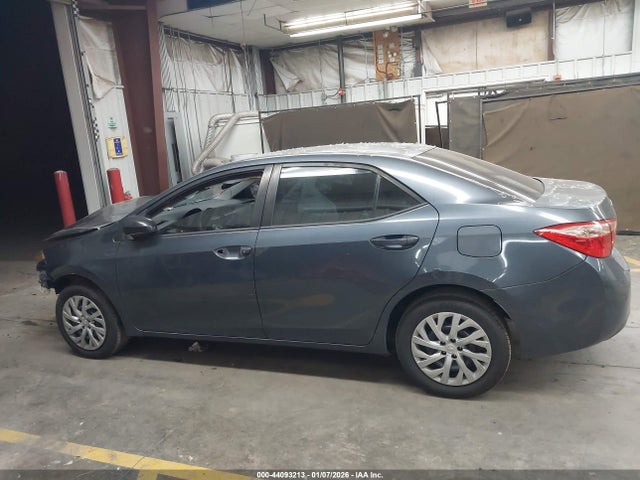 5YFBURHE9HP571652 Toyota COROLLA LE