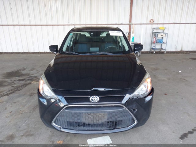 3MYDLBYV8KY512247 Toyota YARIS L