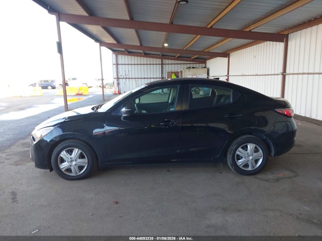 3MYDLBYV8KY512247 Toyota YARIS L