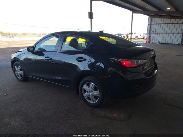 3MYDLBYV8KY512247 Toyota YARIS L